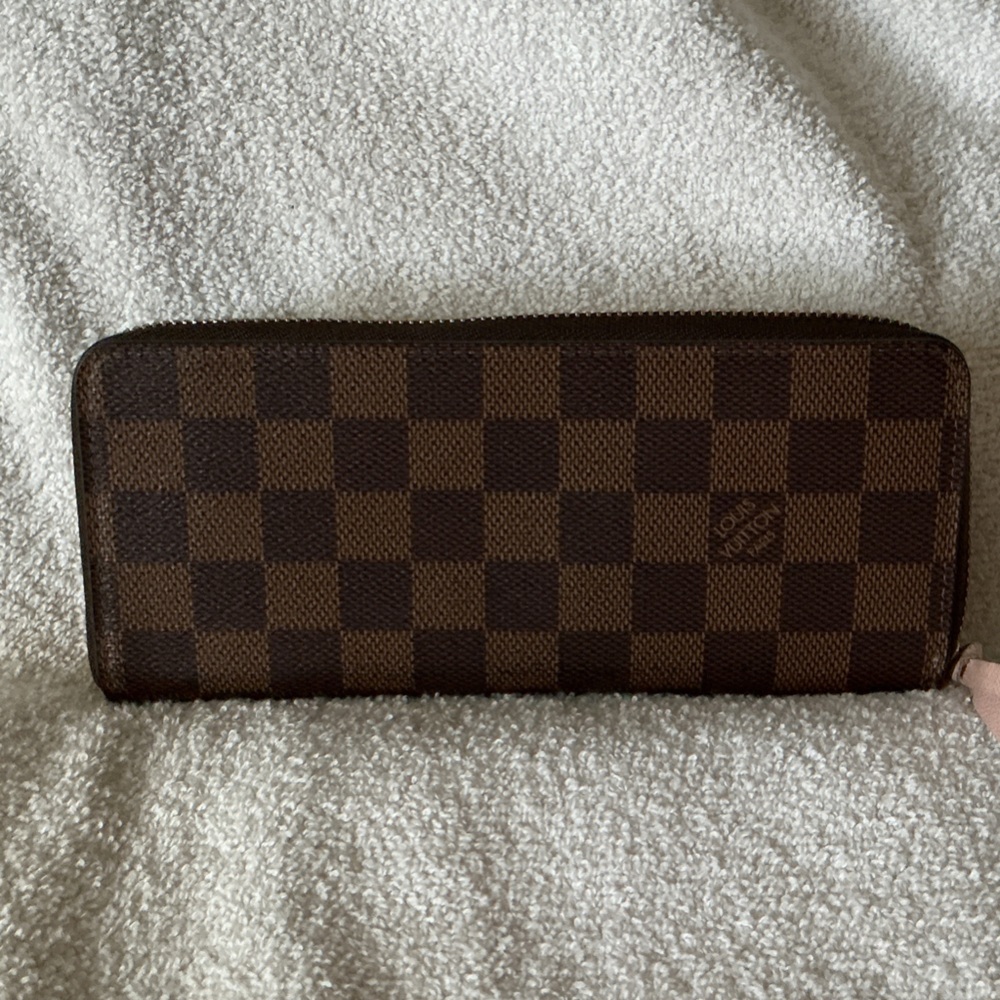 Louis Vuitton Brown Checkered Women’s Wallet
